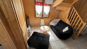 Spacious French Chalet Stay for 10