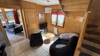 Spacious French Chalet Stay for 10