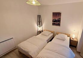 Modern Nook by the Central way