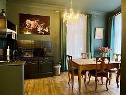 Cozy Couple Retreat Near Thermes