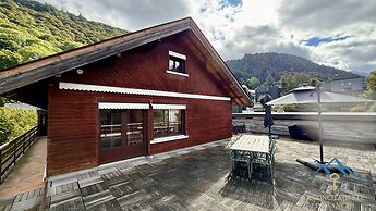 Chalet With Expansive Panorama Terrace