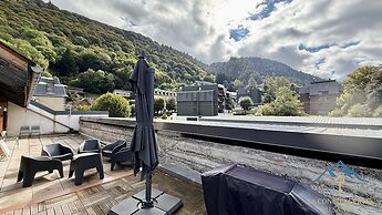 Chalet With Expansive Panorama Terrace