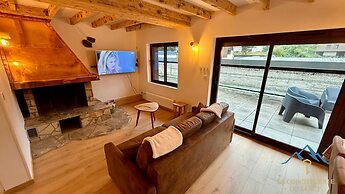 Chalet With Expansive Panorama Terrace