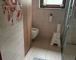 Large Holiday Home With Private Garden