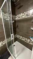 2-bedroom Revamped Flat in Auvergne