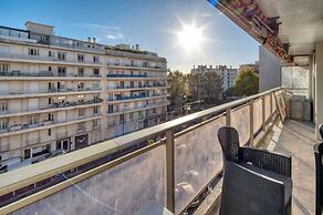 A/C 2bdr/6p Flat Just two Minutes From the Beach!