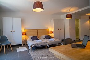 Estate With Panoramic Sancy Views