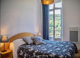 Estate With Panoramic Sancy Views
