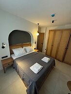 ULTAVA KORU SUITES