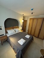 ULTAVA KORU SUITES