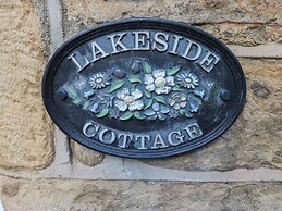 Lake Side Cottage