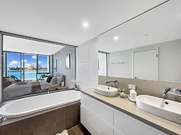 Stylish Apartment Near Mandurah's Best Spots