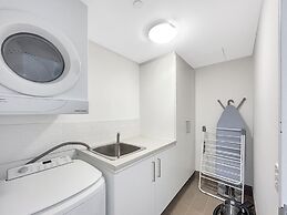 Stylish Apartment Near Mandurah's Best Spots