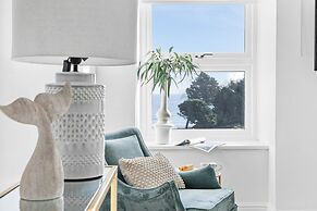 The Renoir Sea View Suite