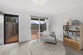 Quaint Townhouse in Bustling Locale
