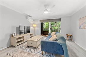 Quaint Townhouse in Bustling Locale