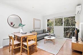 Bright 2-bed Apartment in South Yarra