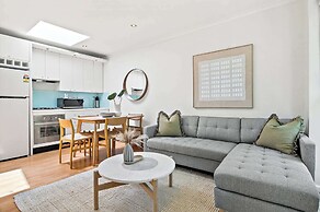 Bright 2-bed Apartment in South Yarra