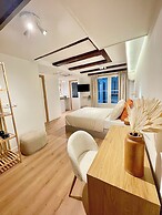 A&A Patio Suite
