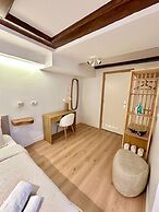 A&A Patio Suite