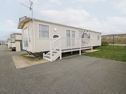 11, Beachfields