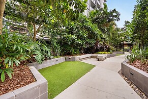 Bright 2-bed Apartment in Bowen Hills