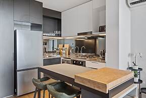 Bright 2-bed Apartment in Bowen Hills
