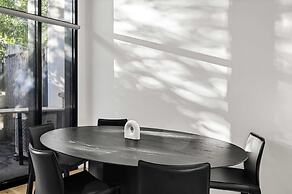 Bright Inner-north Stay With Pool Access