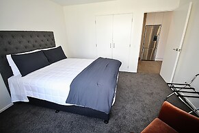 Dunedin Luxury Stay
