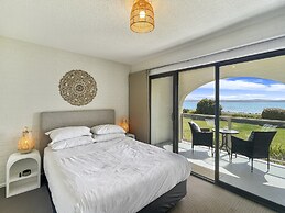 Beachside Apartment Overlooking Casey's Beach