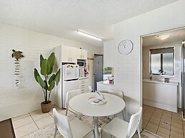 Beachside Apartment Overlooking Casey's Beach