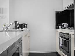 Stunning 2-bed Apartment With City Views