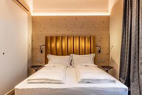CALEPINA ALPINE SUITE