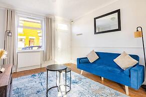 2 Bedroom House With Free Parking