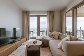 Nora - Elegant Seaview Escape With Balcony