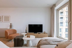 Nora - Elegant Seaview Escape With Balcony
