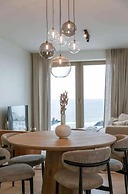 Nora - Elegant Seaview Escape With Balcony