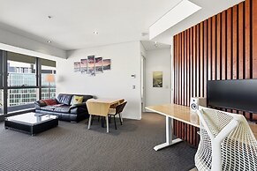 Central Brisbane Stay With Gym and Pool Access