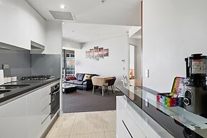Central Brisbane Stay With Gym and Pool Access