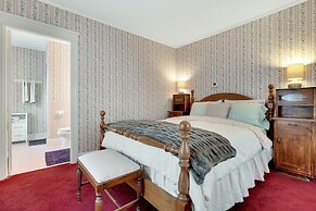 The Nicholson Inn