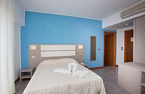 HOTEL  ALTIS