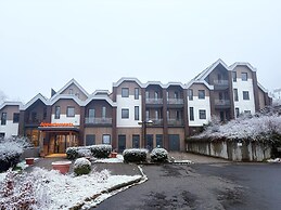 Romantic Apartment in Hambachtal Holiday Park