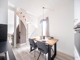 Lavish Holiday Home in Oberhambach