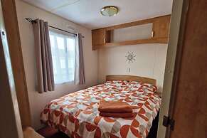 Palm Court - 3 Bed, Heated Pool, Parking, Nr Beach