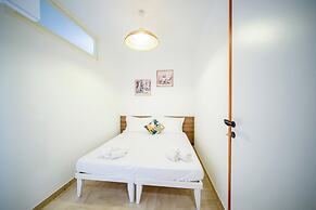 Marina Beach Apartments