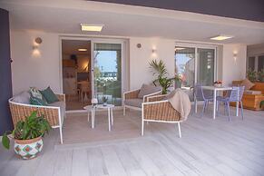 Marina Beach Apartments