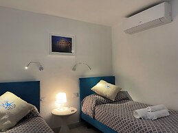 Marina Beach Apartments