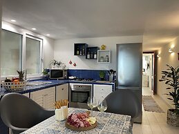 Marina Beach Apartments