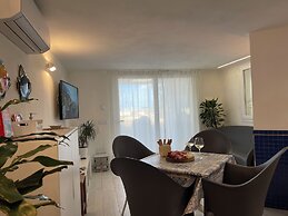 Marina Beach Apartments