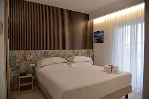 Floris Hotel